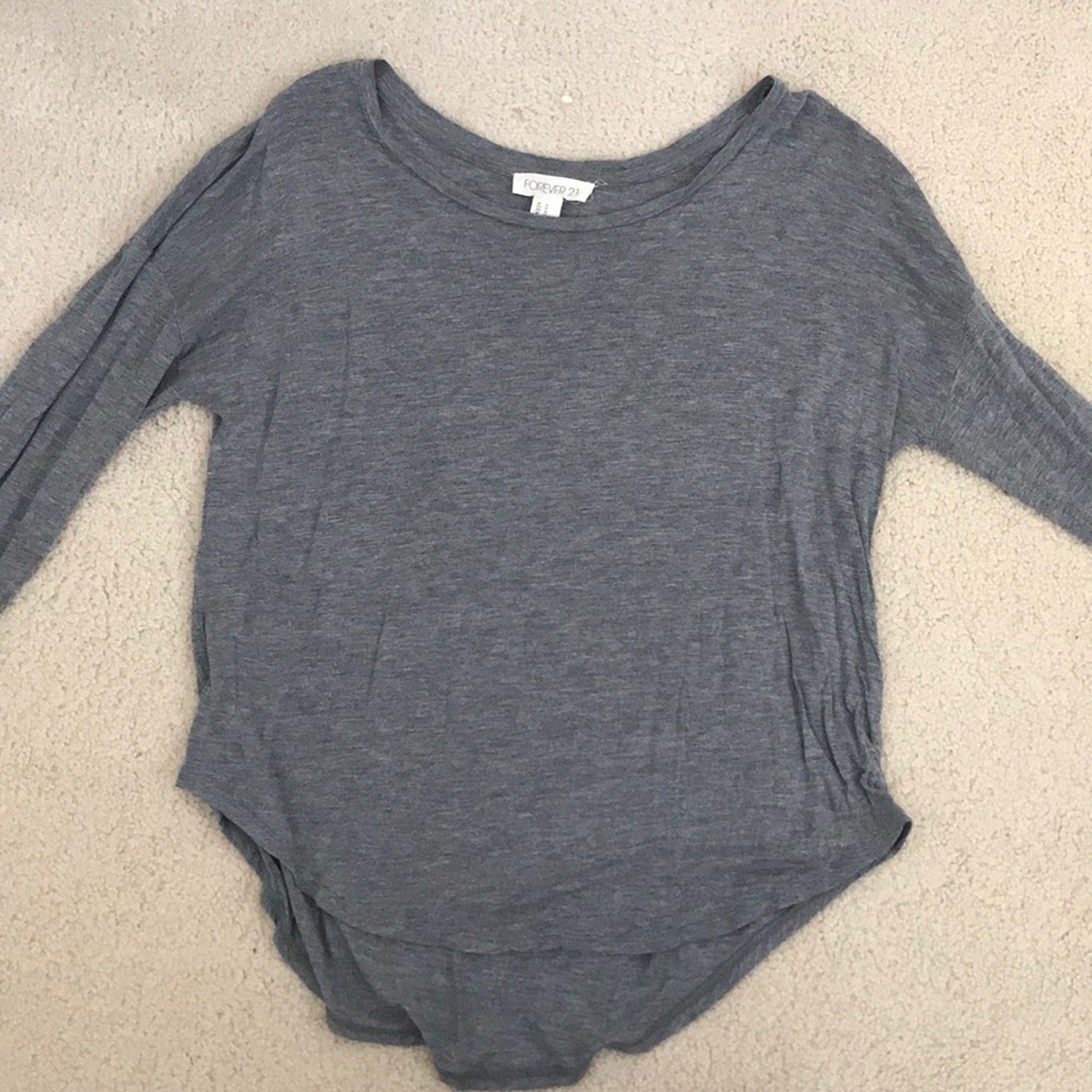 Gray long sleeve shirt